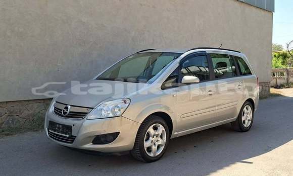 Buy Used Toyota Sienta Other Car in Chkalov in Sughd Buy Used Toyota Sienta Other Car in Chkalov in Sughd