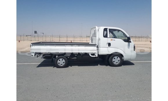 Buy Import Kia Carens White Car in Import - Dubai in Dushanbe Buy Import Kia Carens White Car in Import - Dubai in Dushanbe