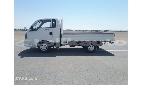 Buy Import Kia Carens White Car in Import - Dubai in Dushanbe Buy Import Kia Carens White Car in Import - Dubai in Dushanbe