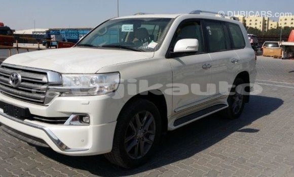 Buy Import Toyota Land Cruiser White Car in Import - Dubai in Dushanbe Buy Import Toyota Land Cruiser White Car in Import - Dubai in Dushanbe