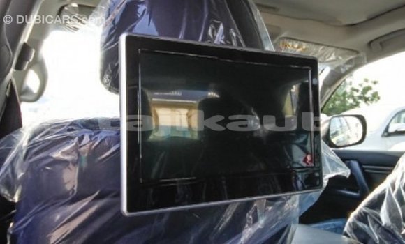 Buy Import Toyota Land Cruiser White Car in Import - Dubai in Dushanbe Buy Import Toyota Land Cruiser White Car in Import - Dubai in Dushanbe