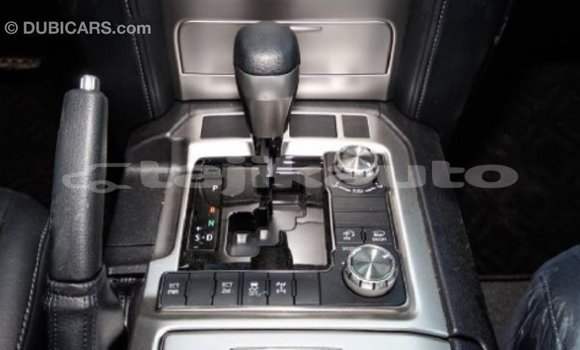 Buy Import Toyota Land Cruiser White Car in Import - Dubai in Dushanbe Buy Import Toyota Land Cruiser White Car in Import - Dubai in Dushanbe