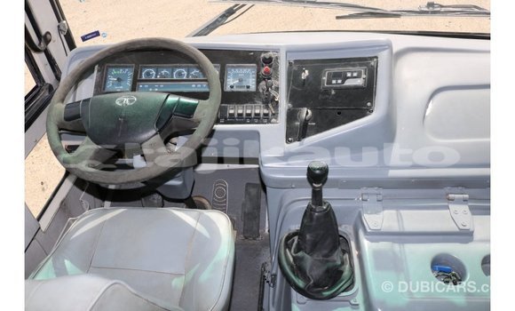 Buy Import TATA Xenon White Car in Import - Dubai in Dushanbe