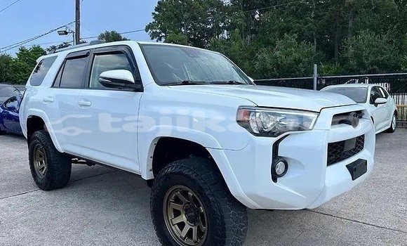 Buy Used Toyota 4Runner White Car in Chorku in Sughd Buy Used Toyota 4Runner White Car in Chorku in Sughd