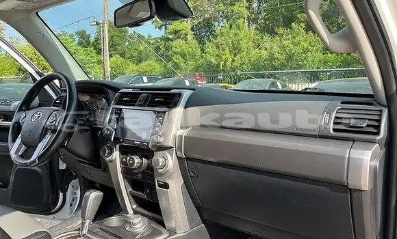 Buy Used Toyota 4Runner White Car in Chorku in Sughd Buy Used Toyota 4Runner White Car in Chorku in Sughd