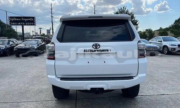 Buy Used Toyota 4Runner White Car in Chorku in Sughd Buy Used Toyota 4Runner White Car in Chorku in Sughd