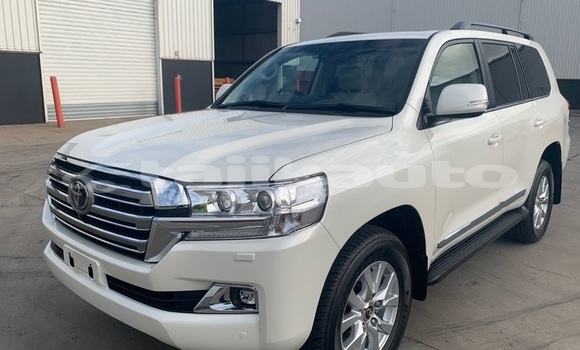 Buy Used Toyota Land Cruiser White Car in Buston in Sughd Buy Used Toyota Land Cruiser White Car in Buston in Sughd