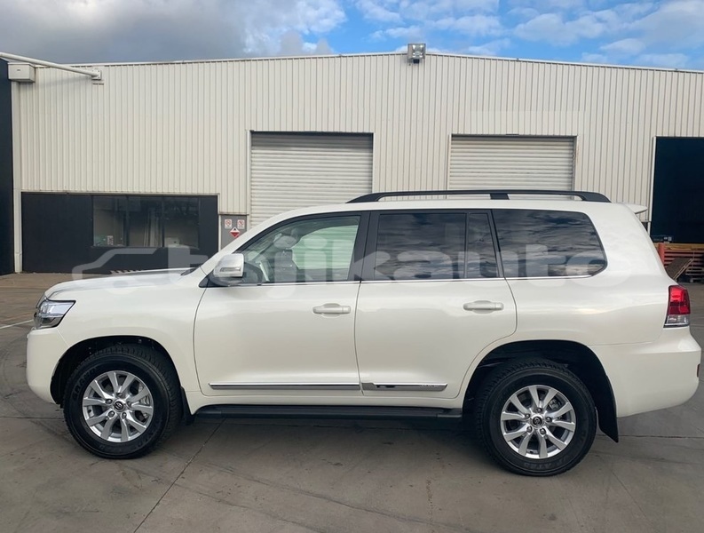 Big with watermark toyota land cruiser sughd buston 33515