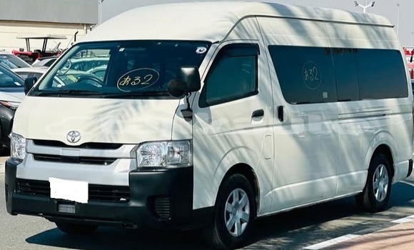Buy Used Toyota Hiace White Car in Buston in Sughd