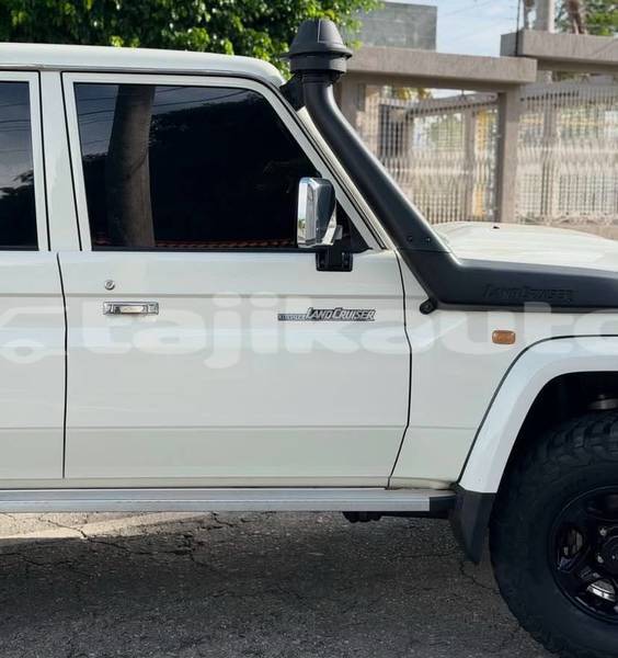 Big with watermark toyota land cruiser sughd buston 34028