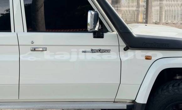 Buy Used Toyota Land Cruiser White Car in Buston in Sughd Buy Used Toyota Land Cruiser White Car in Buston in Sughd