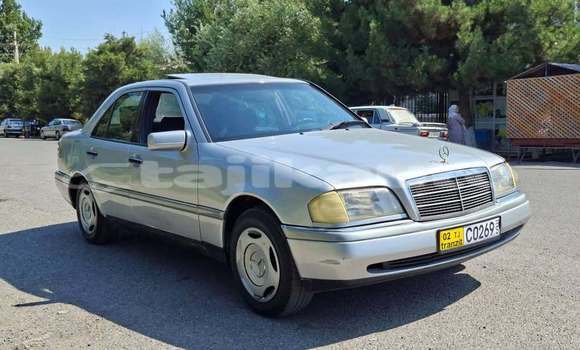 Buy Used Mercedes-Benz 190 (W201) White Car in Dangara in Khatlon
