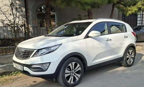 Buy Used Kia Sportage White Car in Buston in Sughd