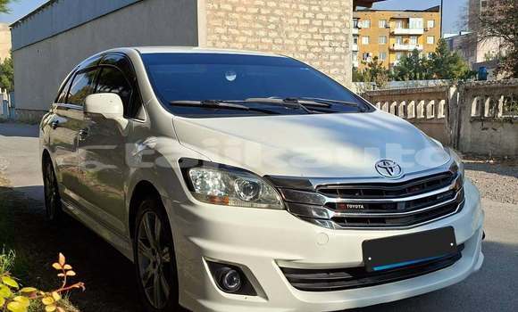Buy Used Toyota Sienna White Car in Chorku in Sughd