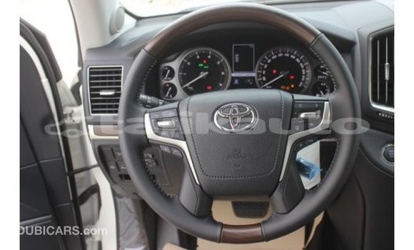 Buy Import Toyota Land Cruiser White Car in Import - Dubai in Dushanbe Buy Import Toyota Land Cruiser White Car in Import - Dubai in Dushanbe