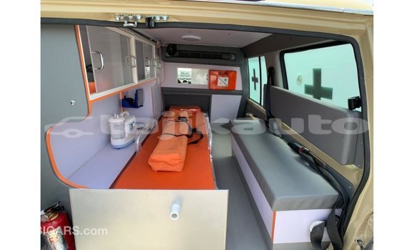 Buy Import Toyota Land Cruiser Beige Car in Import - Dubai in Dushanbe Buy Import Toyota Land Cruiser Beige Car in Import - Dubai in Dushanbe