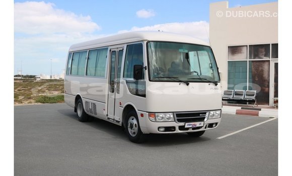 Buy Import Mitsubishi Carisma White Car in Import - Dubai in Dushanbe