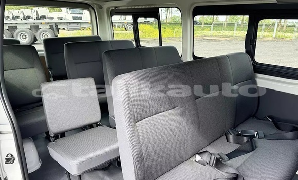 Buy Used Toyota Hiace White Car in Import - Dubai in Dushanbe Buy Used Toyota Hiace White Car in Import - Dubai in Dushanbe
