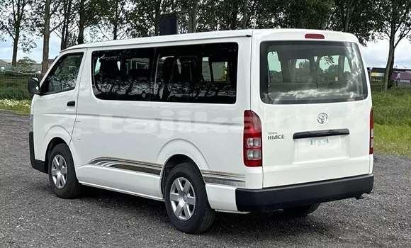 Buy Used Toyota Hiace White Car in Import - Dubai in Dushanbe Buy Used Toyota Hiace White Car in Import - Dubai in Dushanbe