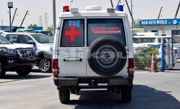 Buy New Toyota Land Cruiser White Car in Adrasmon in Sughd Buy New Toyota Land Cruiser White Car in Adrasmon in Sughd