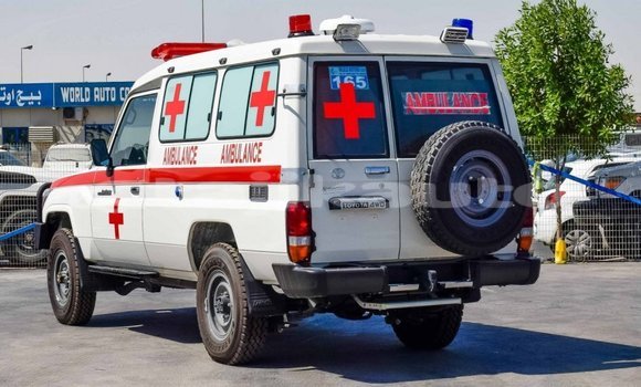 Buy New Toyota Land Cruiser White Car in Adrasmon in Sughd Buy New Toyota Land Cruiser White Car in Adrasmon in Sughd