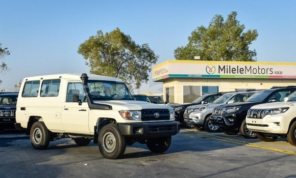 Buy New Toyota Land Cruiser White Car in Adrasmon in Sughd Buy New Toyota Land Cruiser White Car in Adrasmon in Sughd