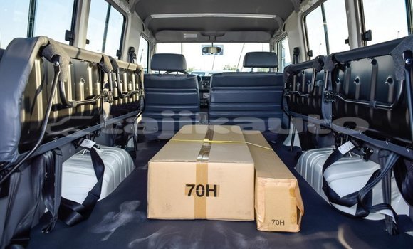 Buy New Toyota Land Cruiser White Car in Adrasmon in Sughd Buy New Toyota Land Cruiser White Car in Adrasmon in Sughd