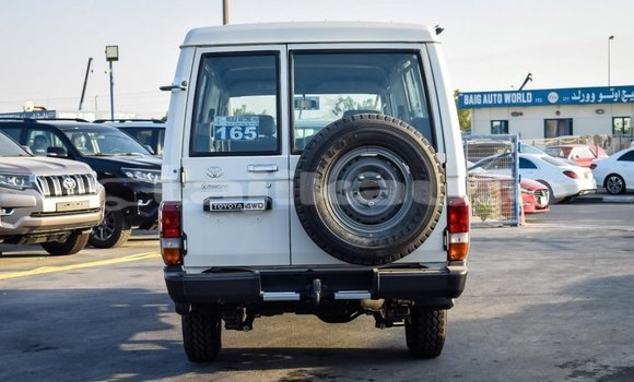 Buy New Toyota Land Cruiser White Car in Adrasmon in Sughd Buy New Toyota Land Cruiser White Car in Adrasmon in Sughd