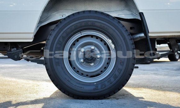 Buy New Toyota Land Cruiser White Car in Adrasmon in Sughd Buy New Toyota Land Cruiser White Car in Adrasmon in Sughd