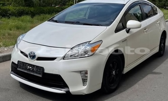 Buy Used Toyota Prius White Car in Buston in Sughd Buy Used Toyota Prius White Car in Buston in Sughd