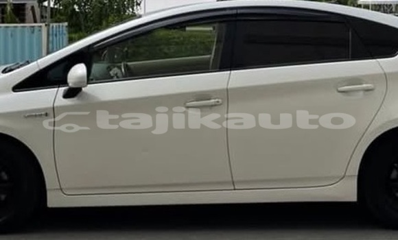 Buy Used Toyota Prius White Car in Buston in Sughd Buy Used Toyota Prius White Car in Buston in Sughd