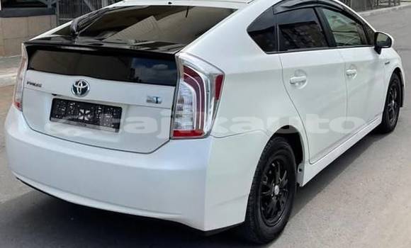 Buy Used Toyota Prius White Car in Buston in Sughd Buy Used Toyota Prius White Car in Buston in Sughd