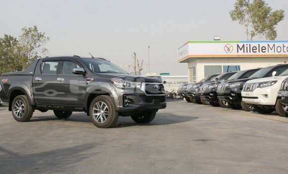Buy New Toyota Hilux Silver Car in Adrasmon in Sughd Buy New Toyota Hilux Silver Car in Adrasmon in Sughd