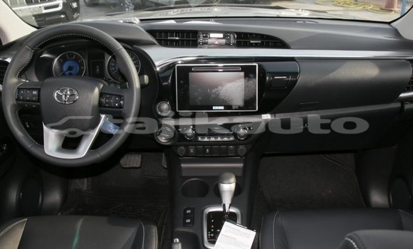 Buy New Toyota Hilux Silver Car in Adrasmon in Sughd Buy New Toyota Hilux Silver Car in Adrasmon in Sughd